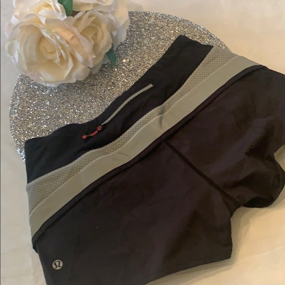 Lululemon Reflective Speed Shorts - 360 degrees - Picture 6 of 6